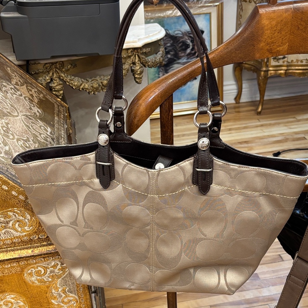 Coach Elegant Beige Tote Bag